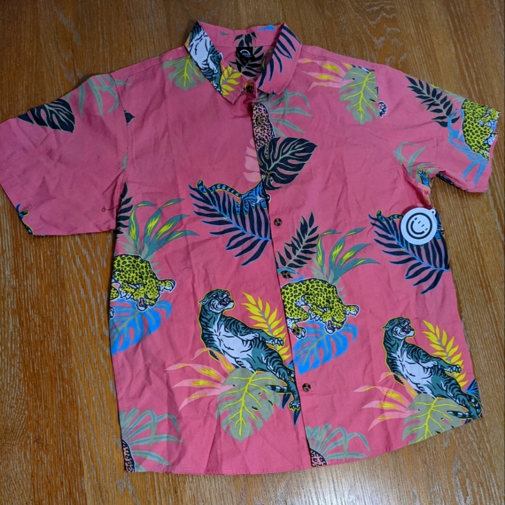 Brank New Pink Hawaiian Style Button up Shirt